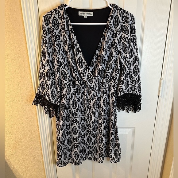 💜 3/$15 Almost famous size M black & white dress - Picture 1 of 5
